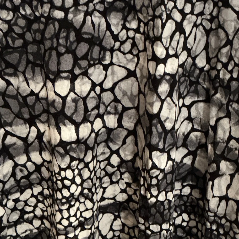 Ruby Rd. Monochrome Textured Tunic - Picture 4 of 4